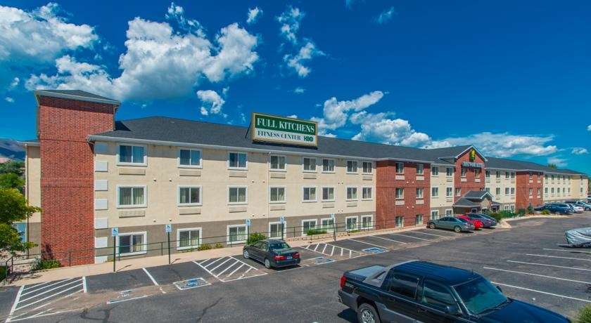 Intown Suites Extended Stay Колорадо Спрингс Екстериор снимка